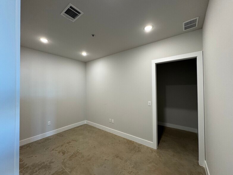 More Photos Of 6723 W Interstate 30, Royse City Unknown For Lease