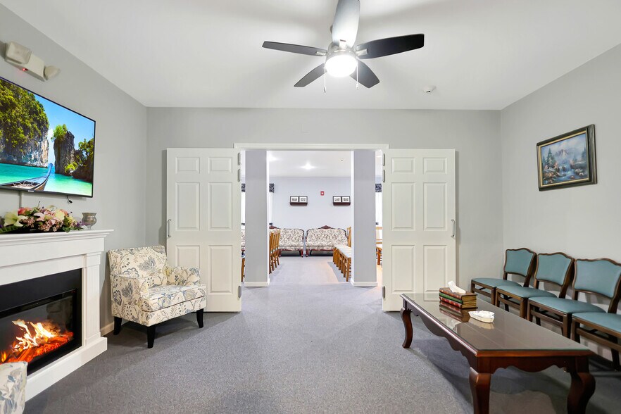 More Photos Of 1400 Broadway Rd, Dracut Flex For Sale