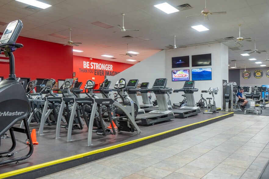 More Photos Of 3000 Blackburn St, Amarillo General Retail For Sale