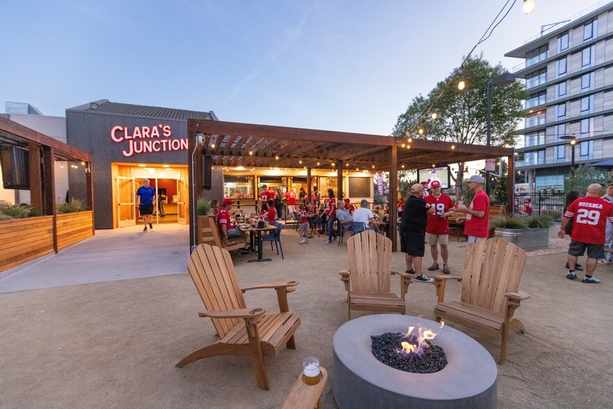 Primary Photo Of 2221 Tasman Dr, Santa Clara Fast Food For Lease