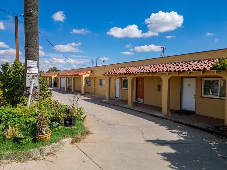 More Photos Of 1407 W 16th St, Merced Hotel For Sale