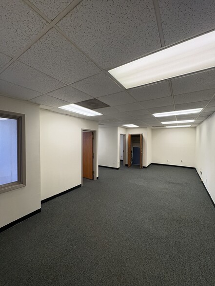 More Photos Of 44 Broadway, Greenlawn Office For Lease