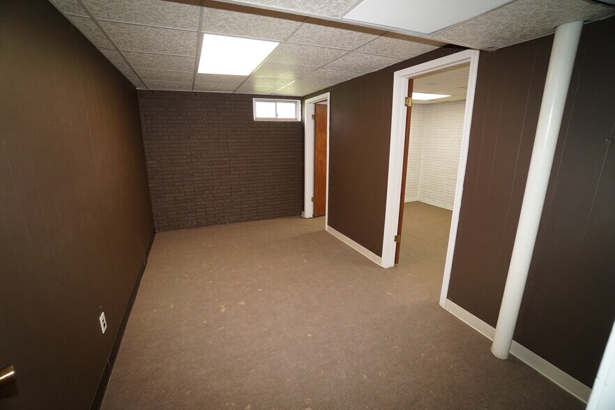 More Photos Of 2414 S Leonard Rd, Saint Joseph Office For Sale