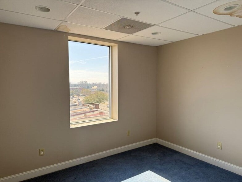 More Photos Of 327 Main St, Greenwood Office For Sale