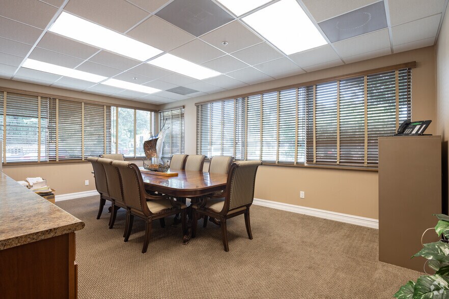 More Photos Of 1043 Civic Center Dr W, Santa Ana Office For Lease