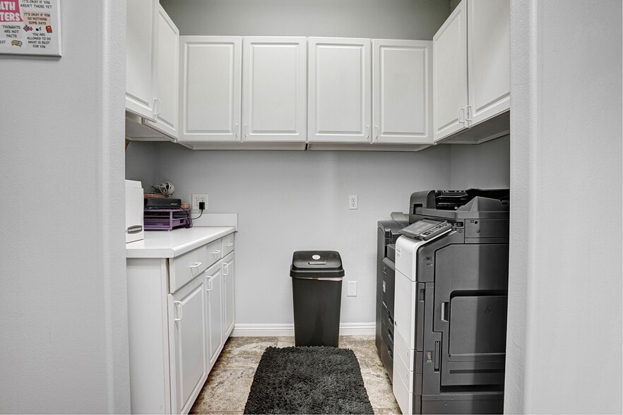 More Photos Of 41551 Date St, Murrieta Light Manufacturing For Sale