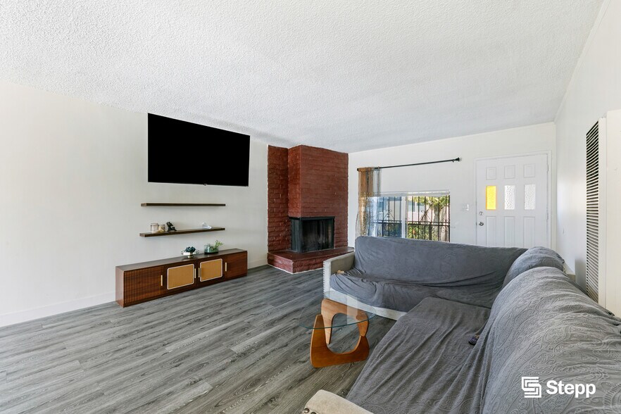 More Photos Of 245 E Artesia Blvd, Long Beach Apartments For Sale