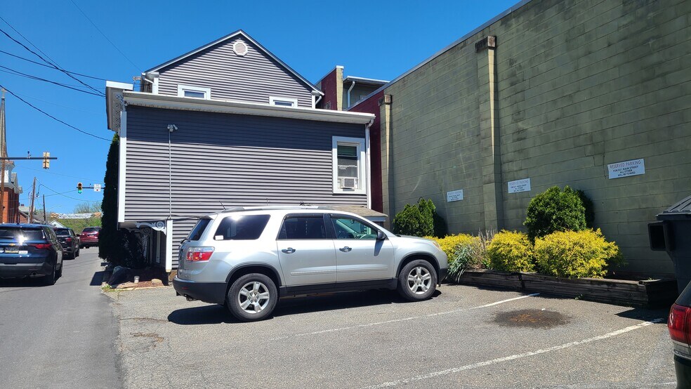 More Photos Of 831 Main St, Stroudsburg Apartments For Sale