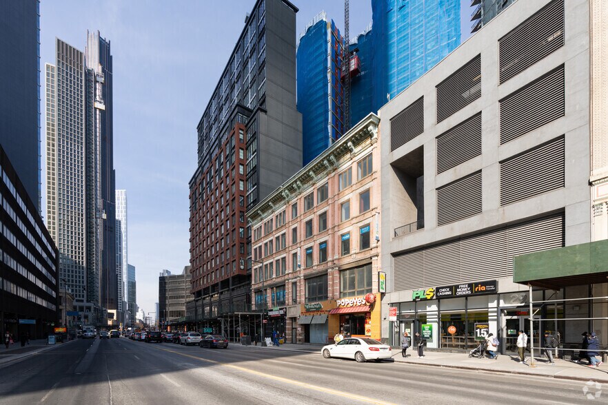 More Photos Of 21 Flatbush Ave, Brooklyn Office For Lease