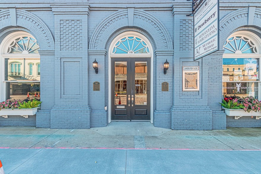 More Photos Of 110 W Indiana Ave, Deland Office For Lease