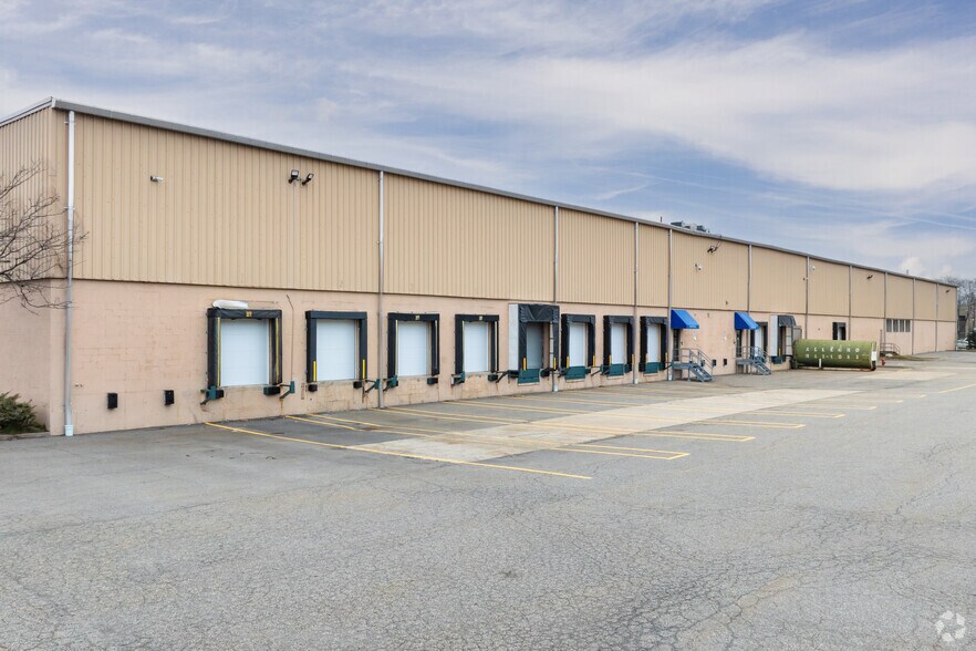 Primary Photo Of 77-79 Metro Way, Secaucus Warehouse For Lease