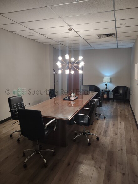 More Photos Of 2111 Plum St, Aurora Office For Lease