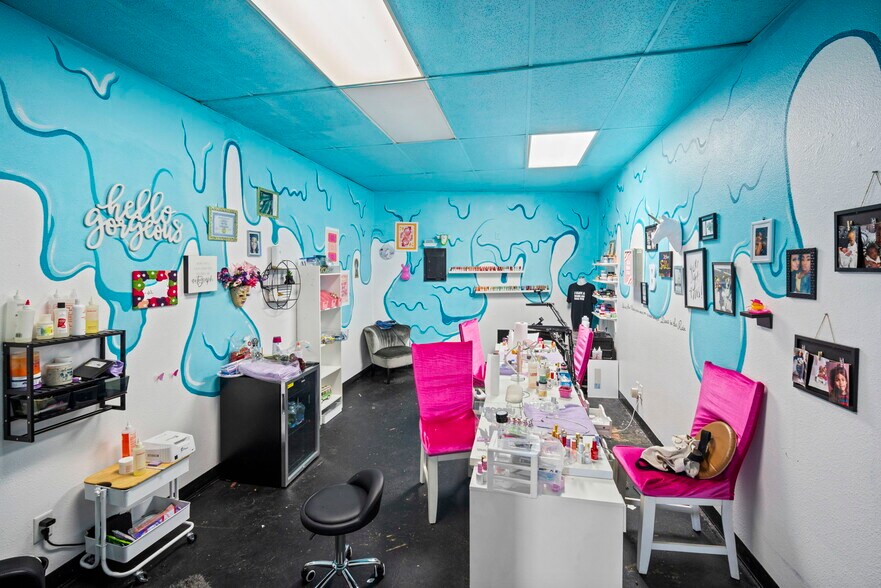 More Photos Of 7311-7321 N Teutonia Ave, Milwaukee Freestanding For Sale