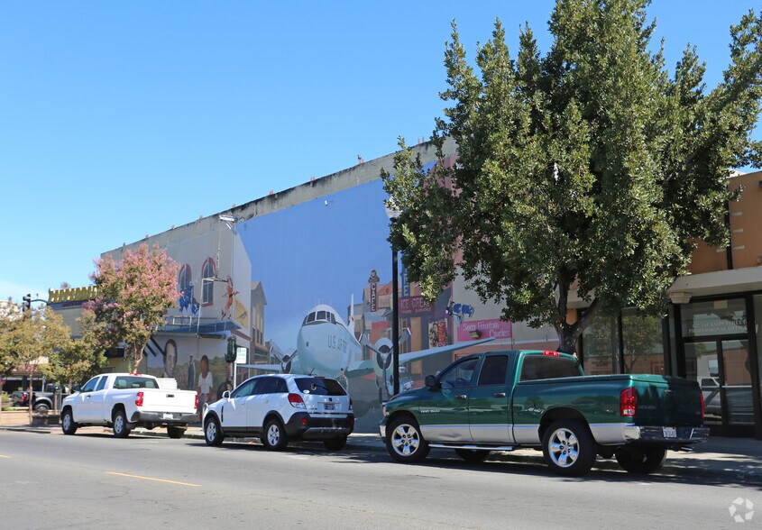 More Photos Of 835-837 Texas St, Fairfield Storefront For Lease
