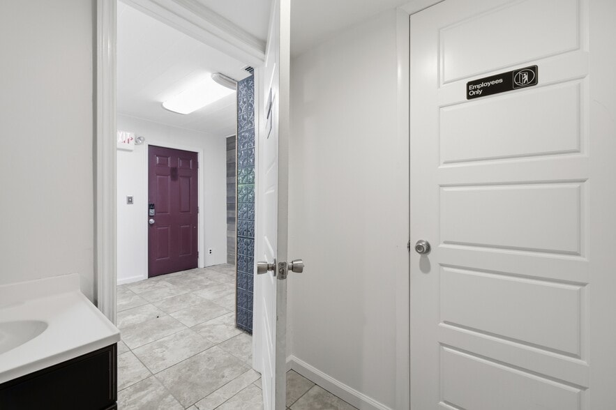 More Photos Of 75 Route 23, Franklin Office Residential For Lease