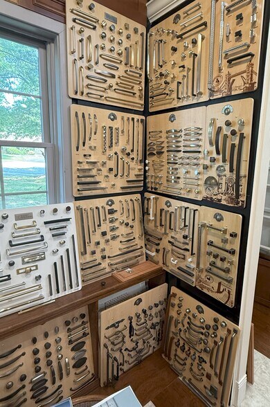 More Photos Of 10515-10535 Crestwood Dr, Manassas Medical For Sale