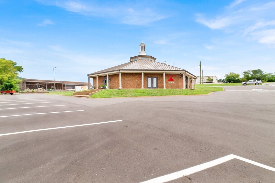 More Photos Of 7110 Town Center Way, Brentwood Office For Sale