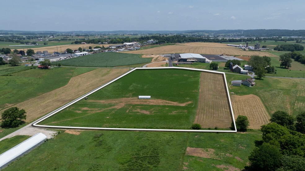 More Photos Of 35 S Kinzer Rd, Kinzers Land For Sale