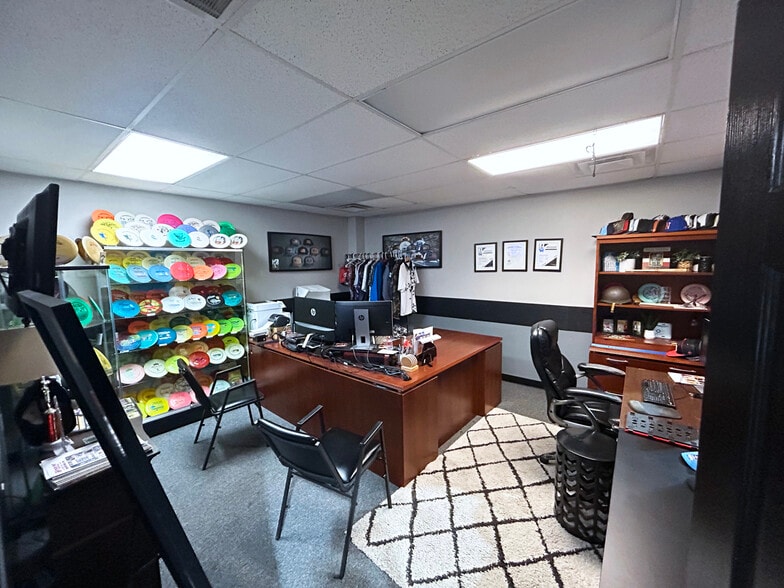 More Photos Of 129 Dishman Ln, Bowling Green Warehouse For Lease