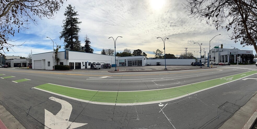 More Photos Of 885 N San Mateo Dr, San Mateo Auto Dealership For Lease