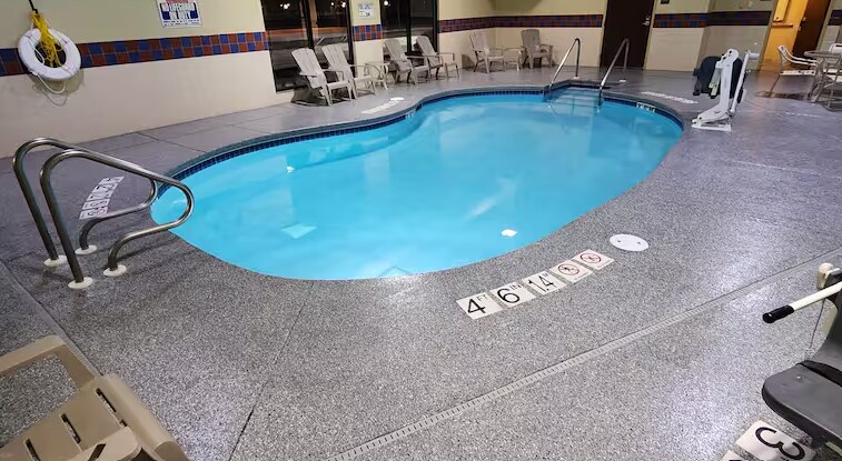 More Photos Of 3090 Village Park Dr, Plover Hotel For Sale