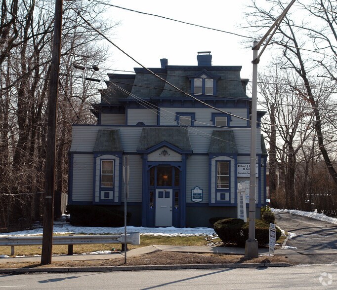 More Photos Of 50 Northfield Ave, West Orange Office For Lease