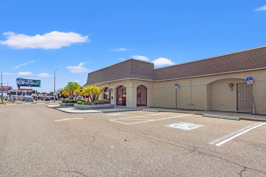More Photos Of 7926 W Hillsborough Ave, Tampa Office For Sale