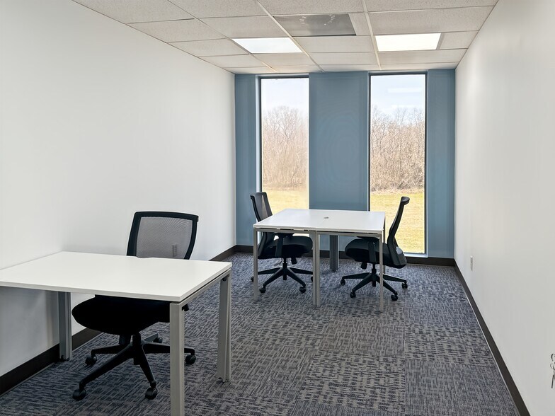 More Photos Of 606 Rollingbrook Dr, Baytown Coworking Space