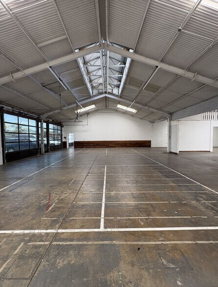 More Photos Of 1630 Superior Ave, Costa Mesa Warehouse For Lease