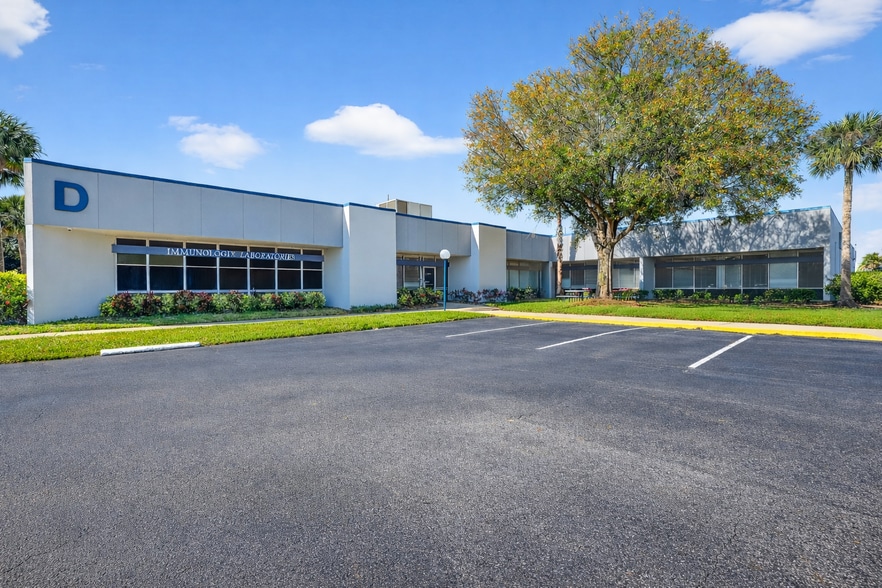Primary Photo Of 4710 Eisenhower Blvd, Tampa Unknown For Lease