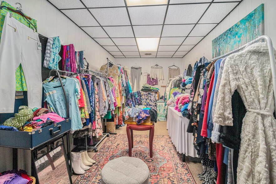 More Photos Of 107 E Main St, Deshler Storefront Retail Residential For Sale