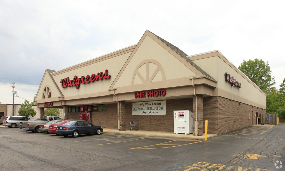 More Photos Of 4365 Mayfield Rd, South Euclid Drugstore For Lease