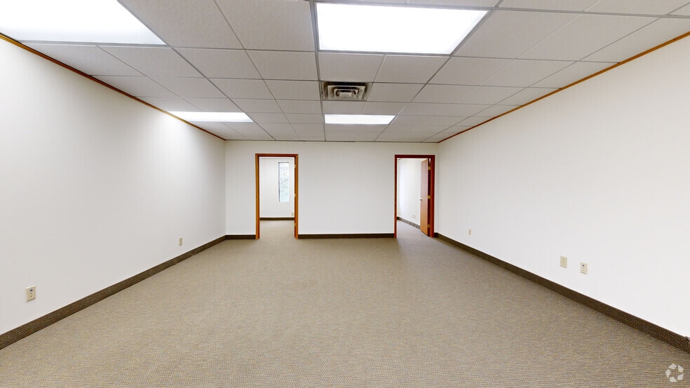 More Photos Of 1955 University Ave W, Saint Paul Medical For Lease