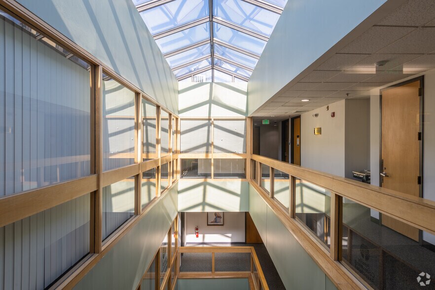 More Photos Of 101 Cambridge St, Burlington Medical For Lease