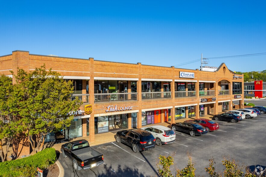 More Photos Of 4117 Hillsboro Pike, Nashville Freestanding For Lease