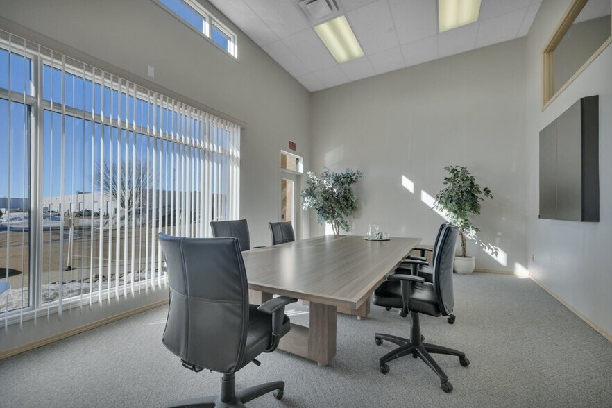 More Photos Of 4403-4413 94 St NW, Edmonton Light Distribution For Sale