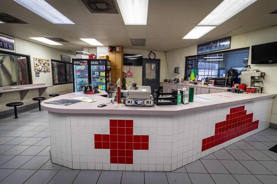 More Photos Of 917 Keith St NW, Cleveland Carwash For Sale