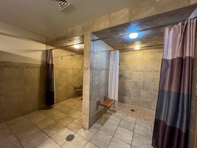 More Photos Of 1737 N Main Ext St, Butler Light Distribution For Sale