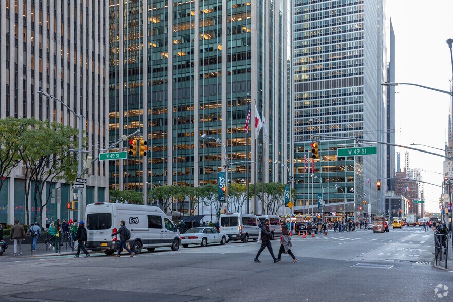 More Photos Of 1251 Avenue of the Americas, New York Office For Lease