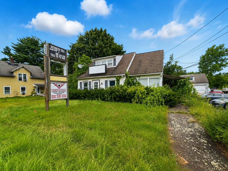 More Photos Of 1247 Queen St, Southington Freestanding For Sale