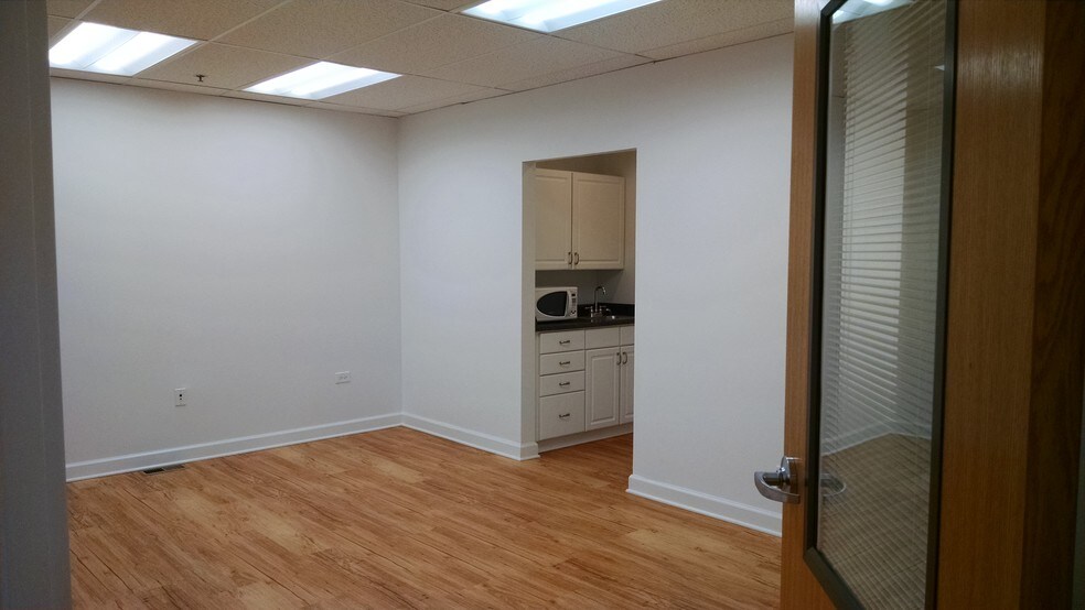 More Photos Of 1N131 County Farm Rd, Winfield Office For Sale