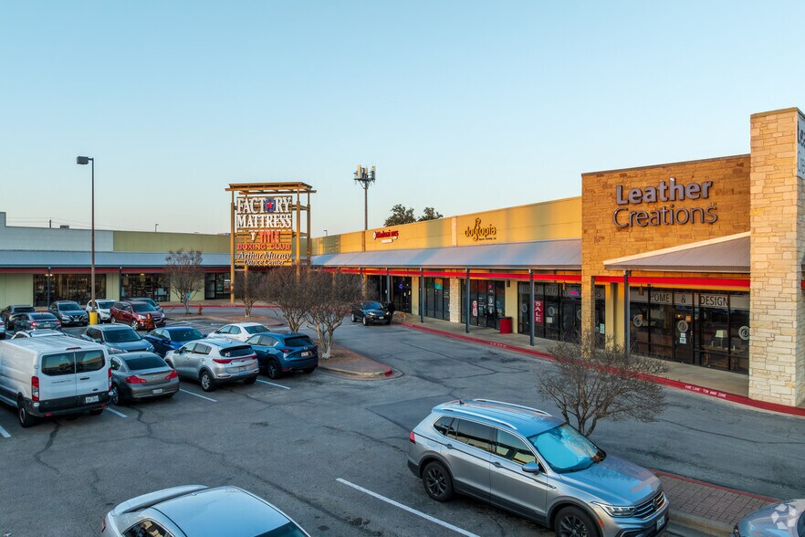 More Photos Of 13945 Research Blvd, Austin Unknown For Lease