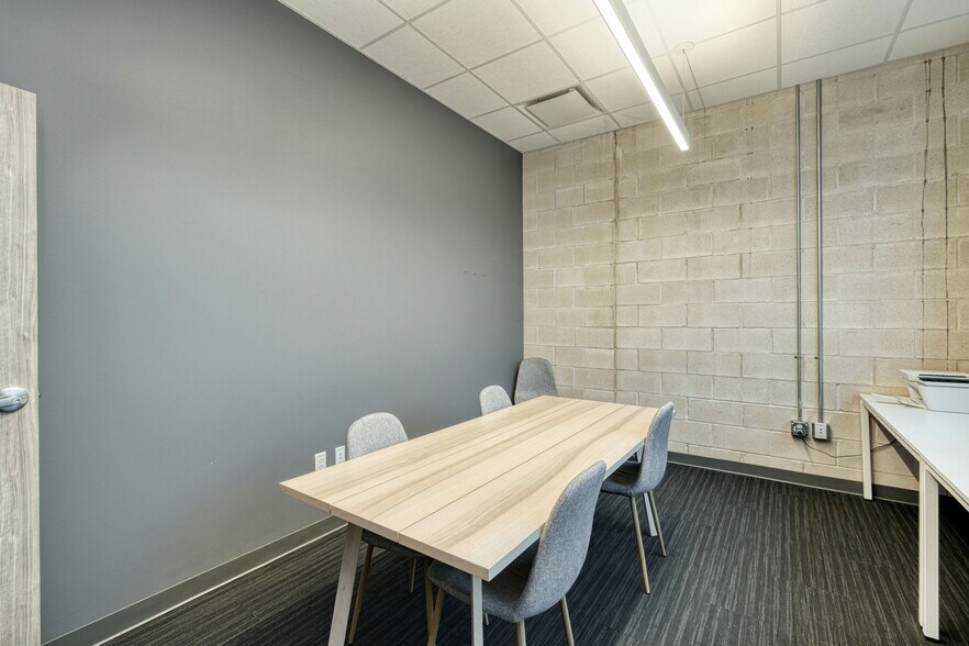 More Photos Of 211 S Brown St, Round Rock Medical For Lease