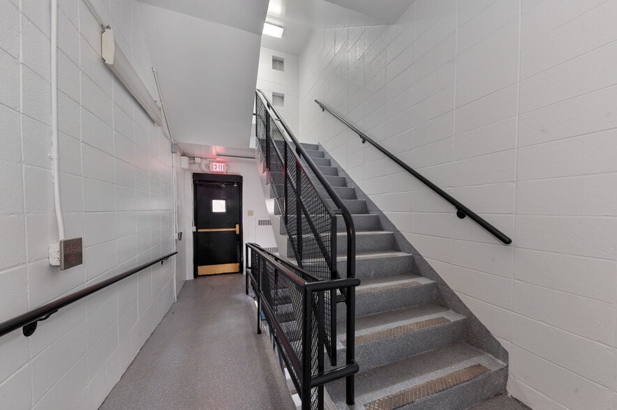 More Photos Of 1607 Mansfield St, Cincinnati Schools For Lease