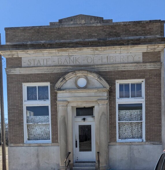 Primary Photo Of 501 Webster St, Liberty Bank For Sale