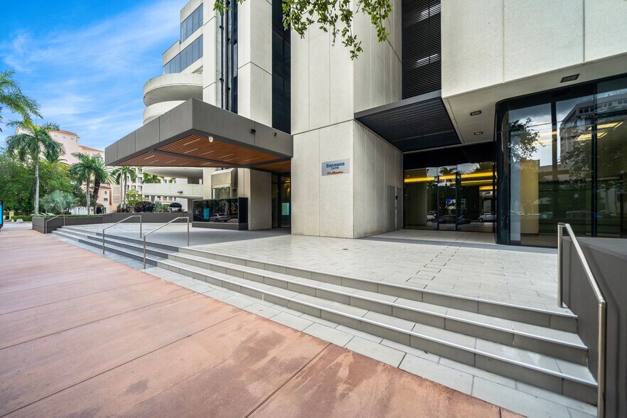 Primary Photo Of 150 Alhambra Cir, Coral Gables Office For Lease