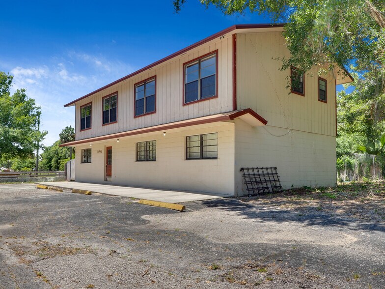 More Photos Of 1055 27th Ave SW, Vero Beach Flex For Sale