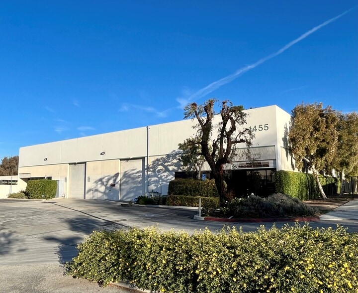 More Photos Of 1455 Palomares Ave, La Verne Warehouse For Lease