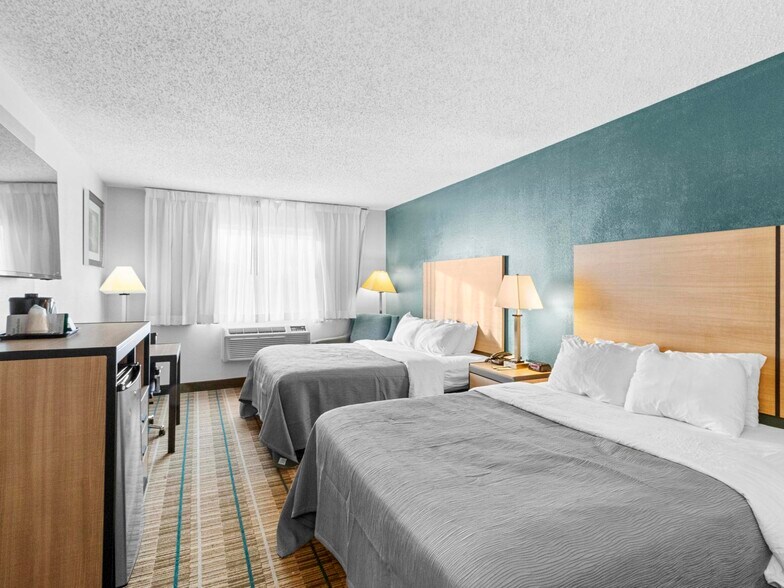 More Photos Of 15150 Brighton Rd, Brighton Hotel For Sale