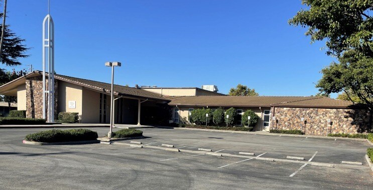 More Photos Of 26101 Gading Rd, Hayward Specialty For Sale